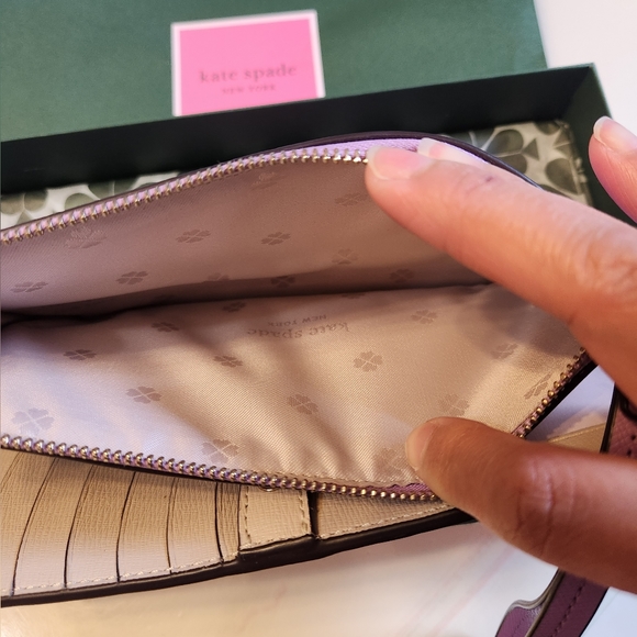 Kate spade wristlet - Picture 3 of 5